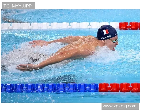 蝶泳技巧与训练方法探索 提升蝶泳速度与效率的全面指南 蝶泳技巧与训练方法探索 提升蝶泳速度与效率的全面指南